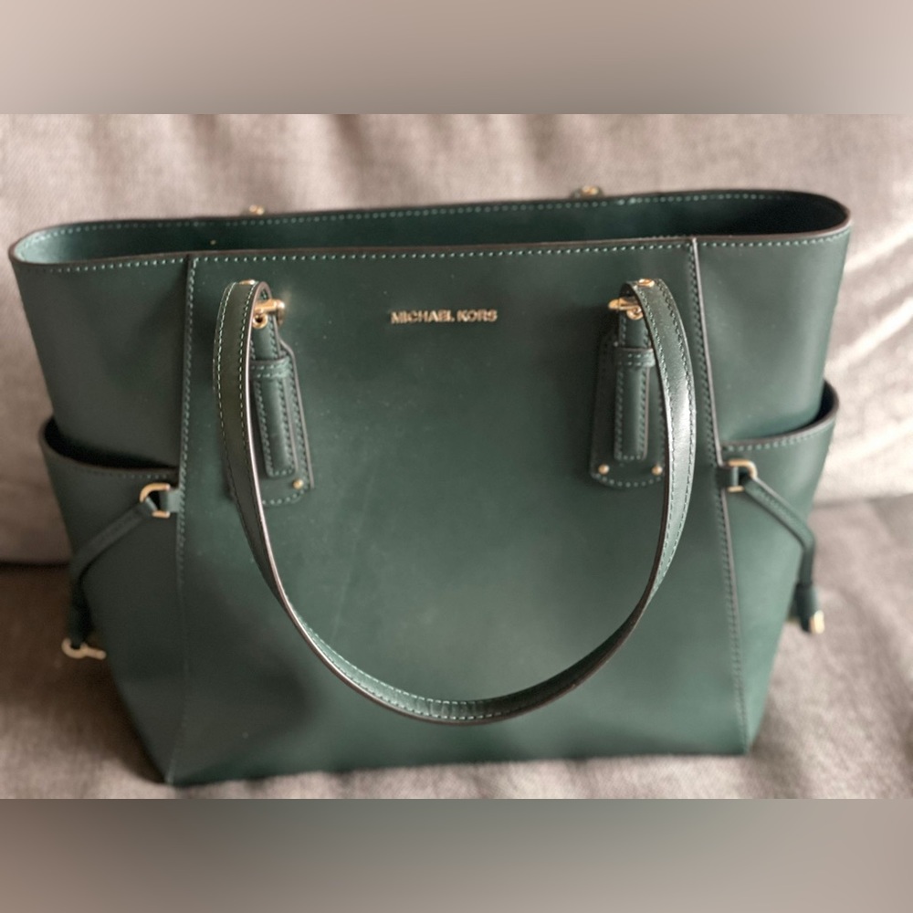 Michael Kors Voyager Emerald Green Tote Bag - Picture 1 of 4